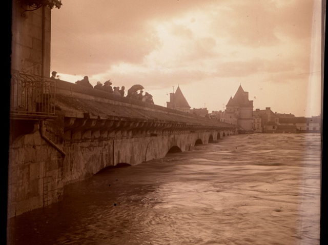 Inondation Arches Pont Henri IV